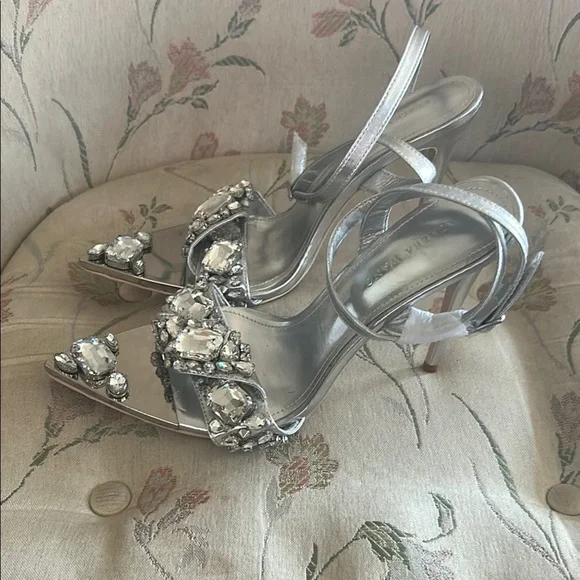 Elegant Silver Women's Heels - Picture 4 of 5